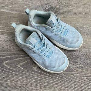 Kids sneakers